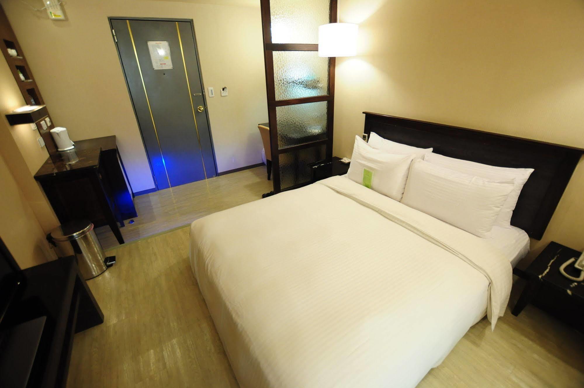 Kindness Xin Jue Jiang Hotel Kaohsiung Eksteriør billede