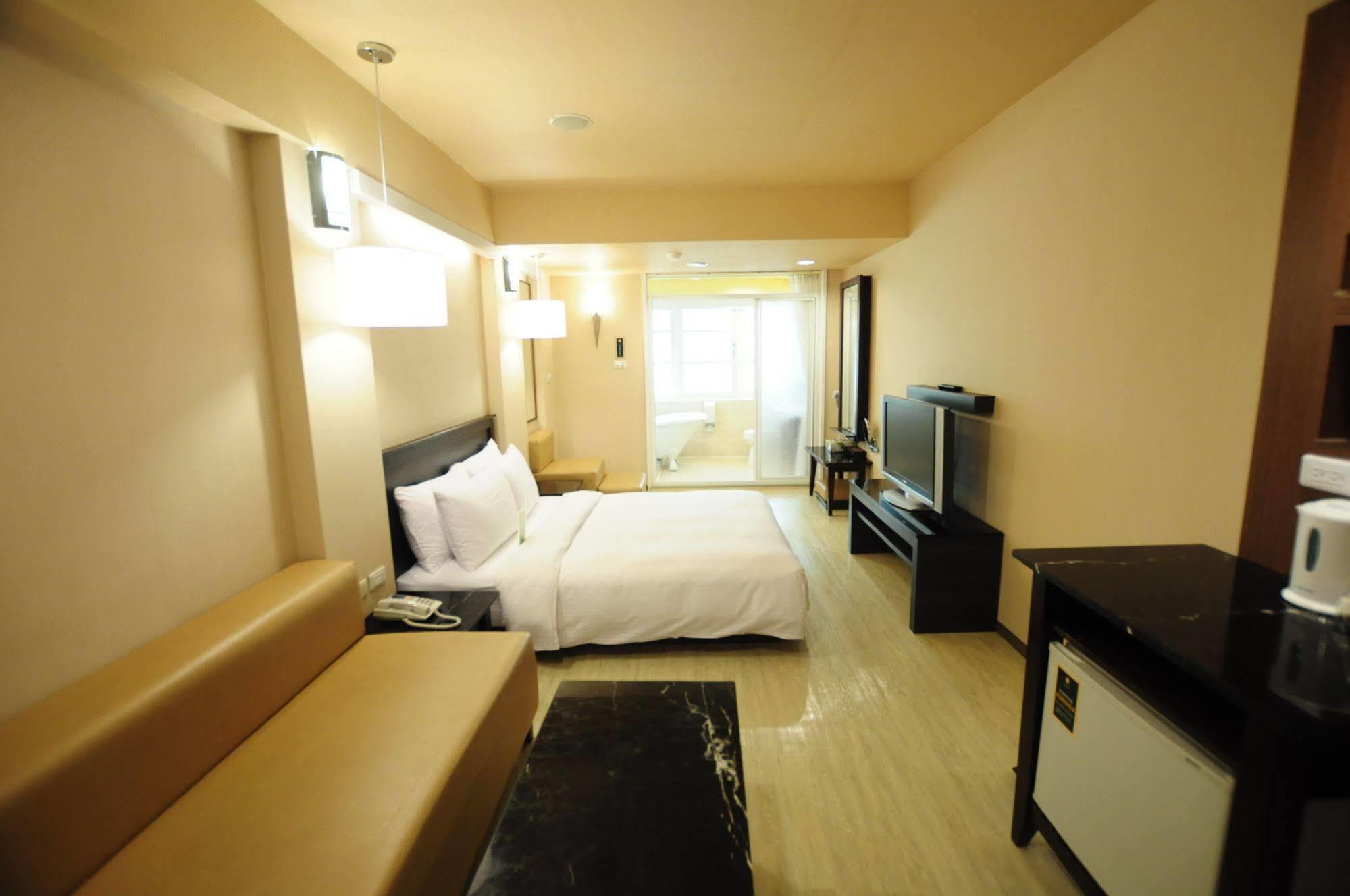 Kindness Xin Jue Jiang Hotel Kaohsiung Eksteriør billede