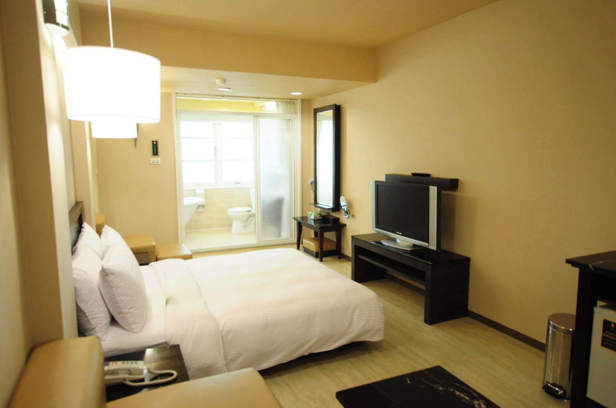 Kindness Xin Jue Jiang Hotel Kaohsiung Eksteriør billede
